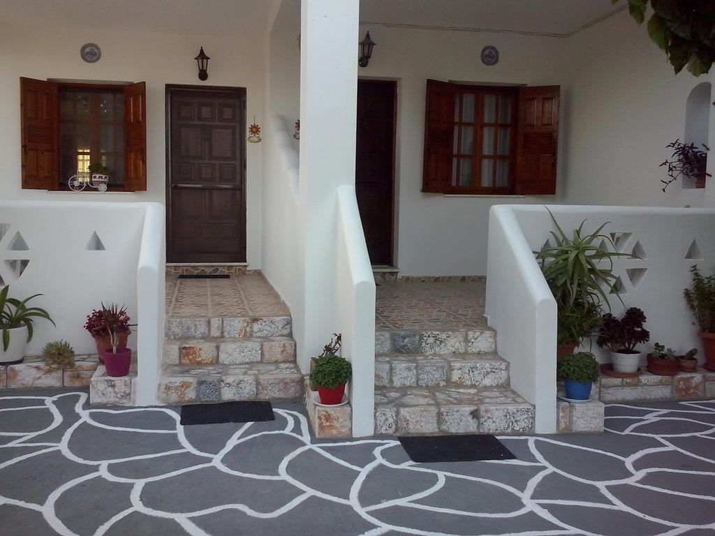 Athena'S Houses Szkírosz Kültér fotó